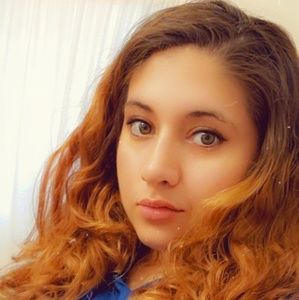 Meet your Posher, Cristina